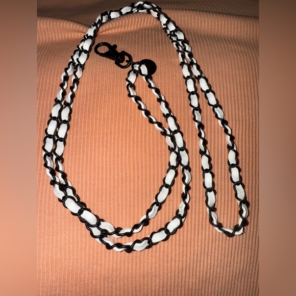 Tuxedo Crossbody Phone Chain - Picture 4 of 8